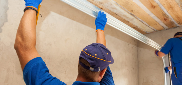 commercial overhead garage door repair in Aventura