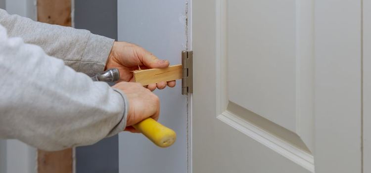 fiberglass entry door repair in Aventura